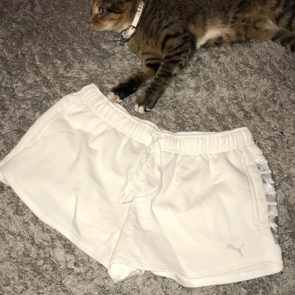 Puma shorts • Size S